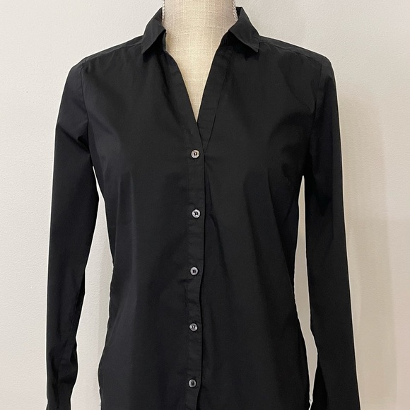 H&M Blouse - Picture 1 of 7